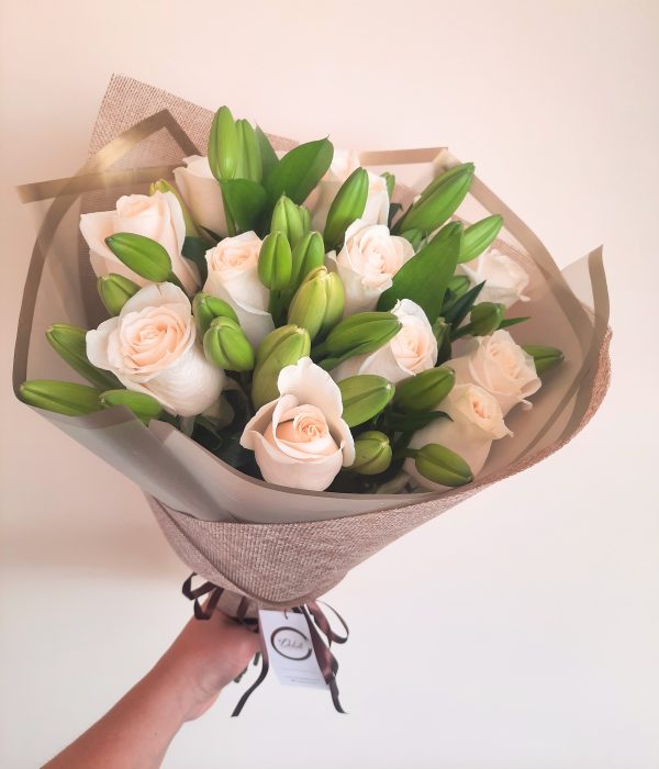 Ramo Rosas y Lilium