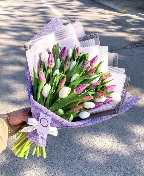 Ramo 40 Tulipanes Mix Morado & Blanco
